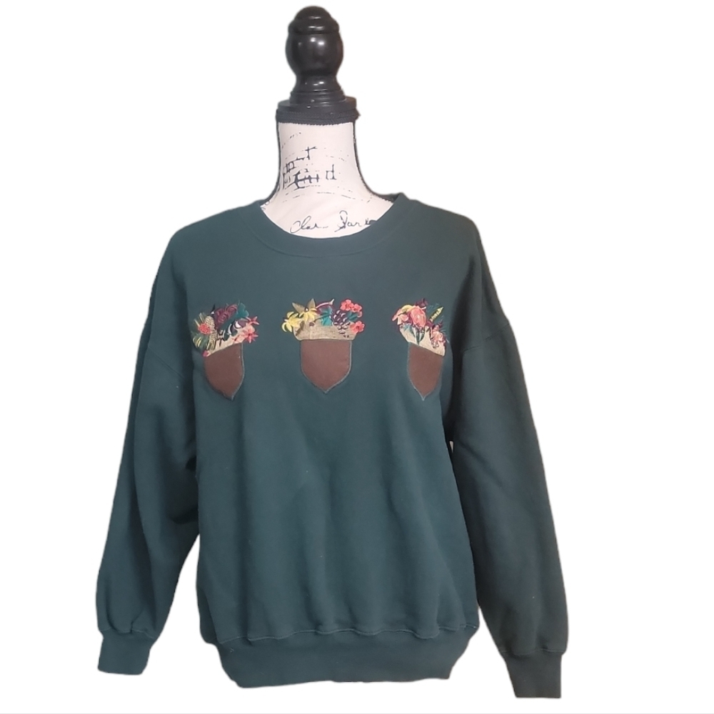 Vintage Van Heusen for women Sweatshirt Cottage Farmhouse Medium